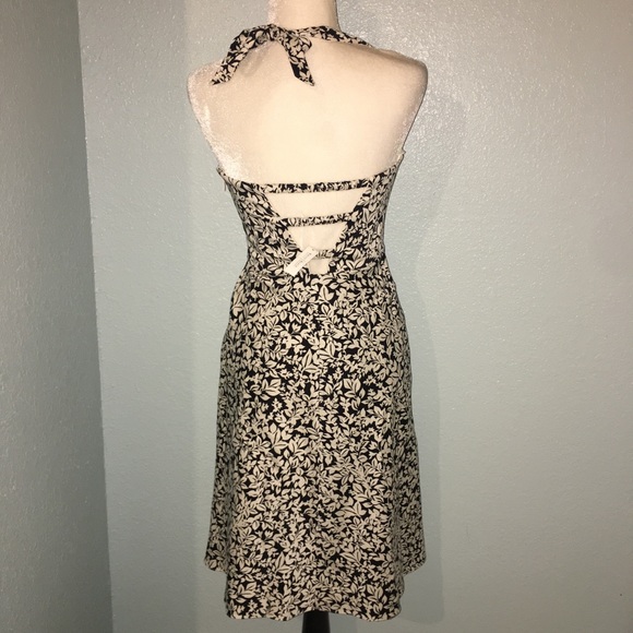 WHBM Halter Dress Flare V Neck Padded Size 0 - Picture 4 of 5
